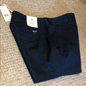 Navy Vineyard vines Day boat shorts